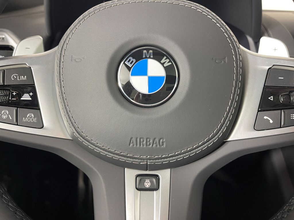 Thumbnail: 2025 BMW 8 Series - 37