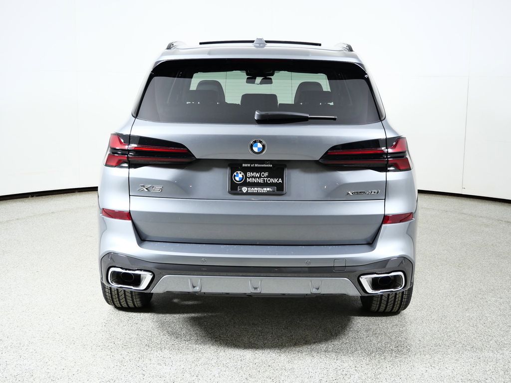 Thumbnail: 2026 BMW X5 - 10