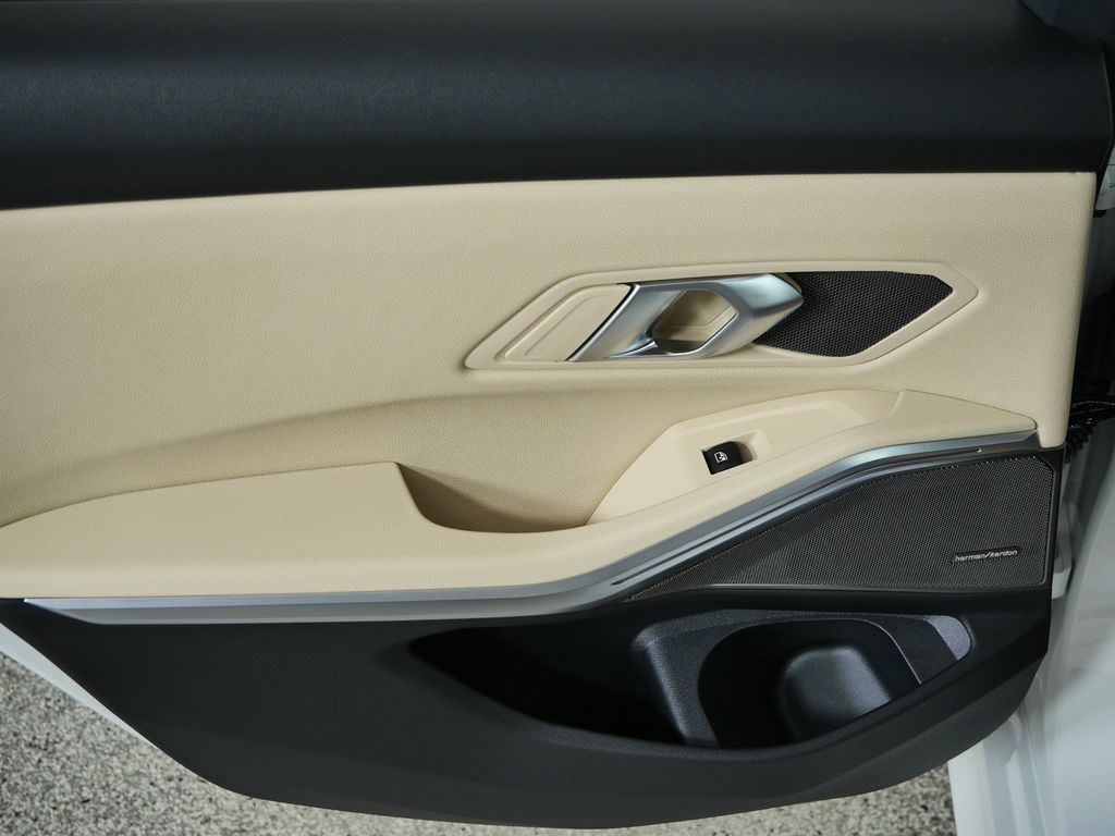Thumbnail: 2026 BMW 3 Series - 29