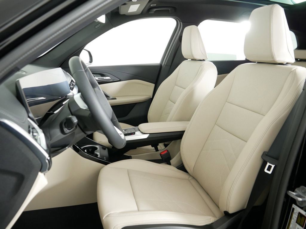 Thumbnail: 2025 BMW X1 - 32
