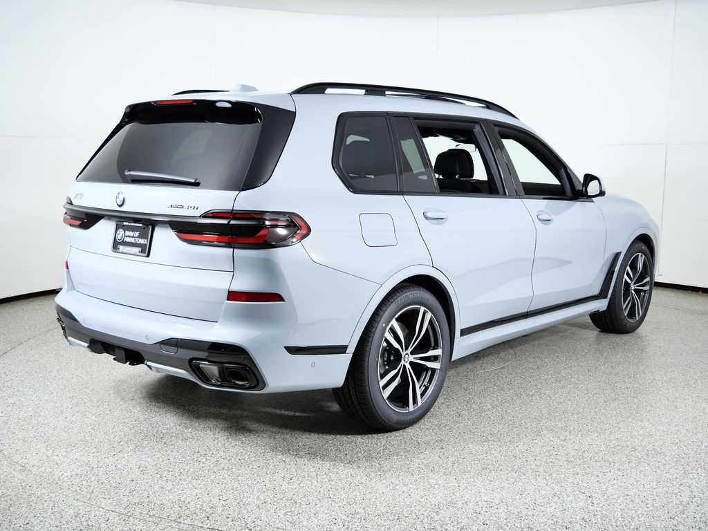 Thumbnail: 2026 BMW X7 - 9