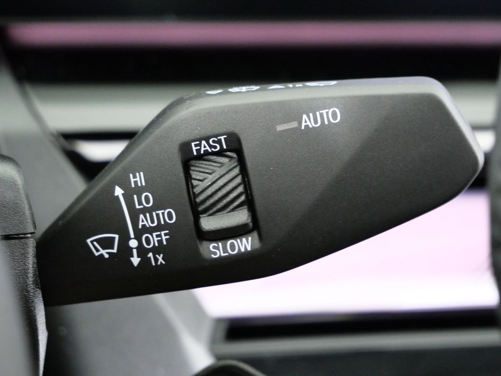 Thumbnail: 2026 BMW 5 Series - 48