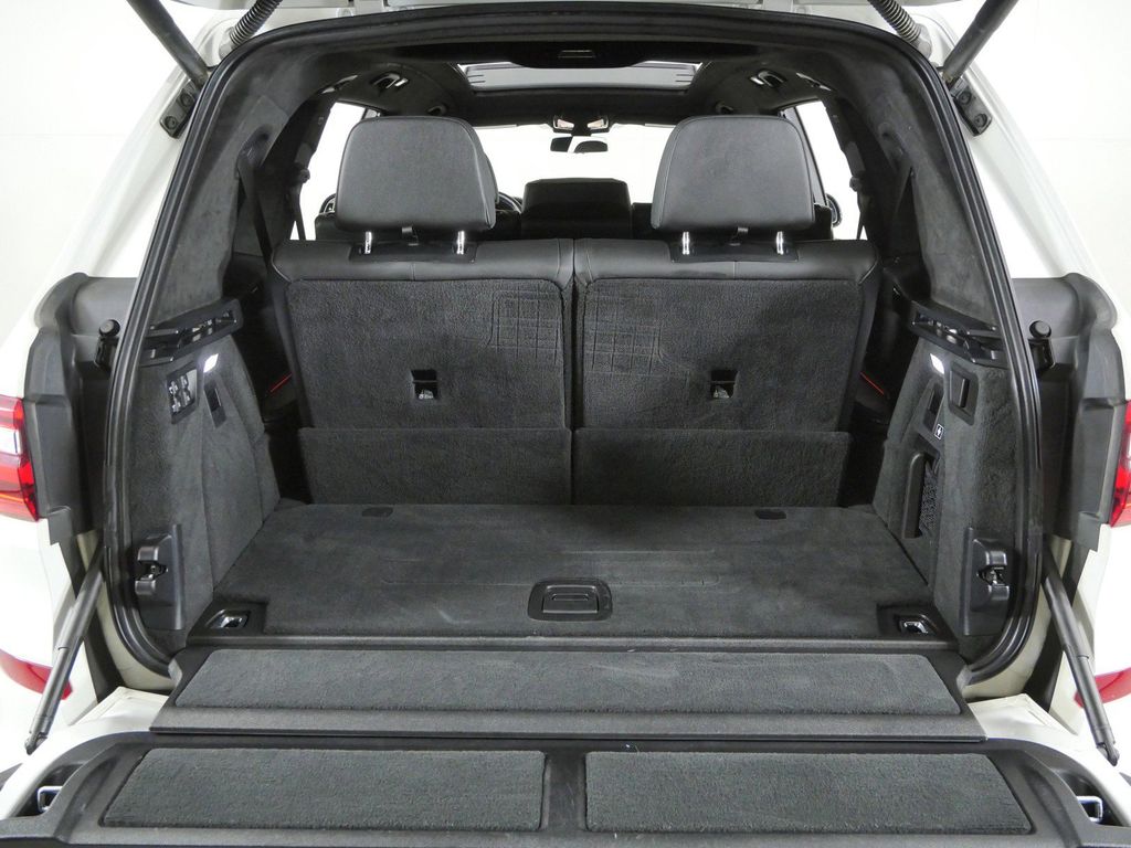 Thumbnail: 2022 BMW X7 - 29