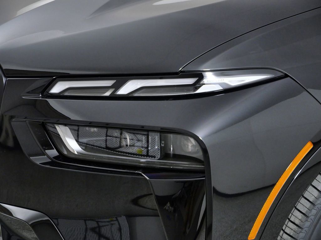 Thumbnail: 2026 BMW X7 - 5