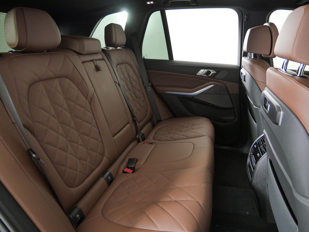 Thumbnail: 2026 BMW X5 - 27