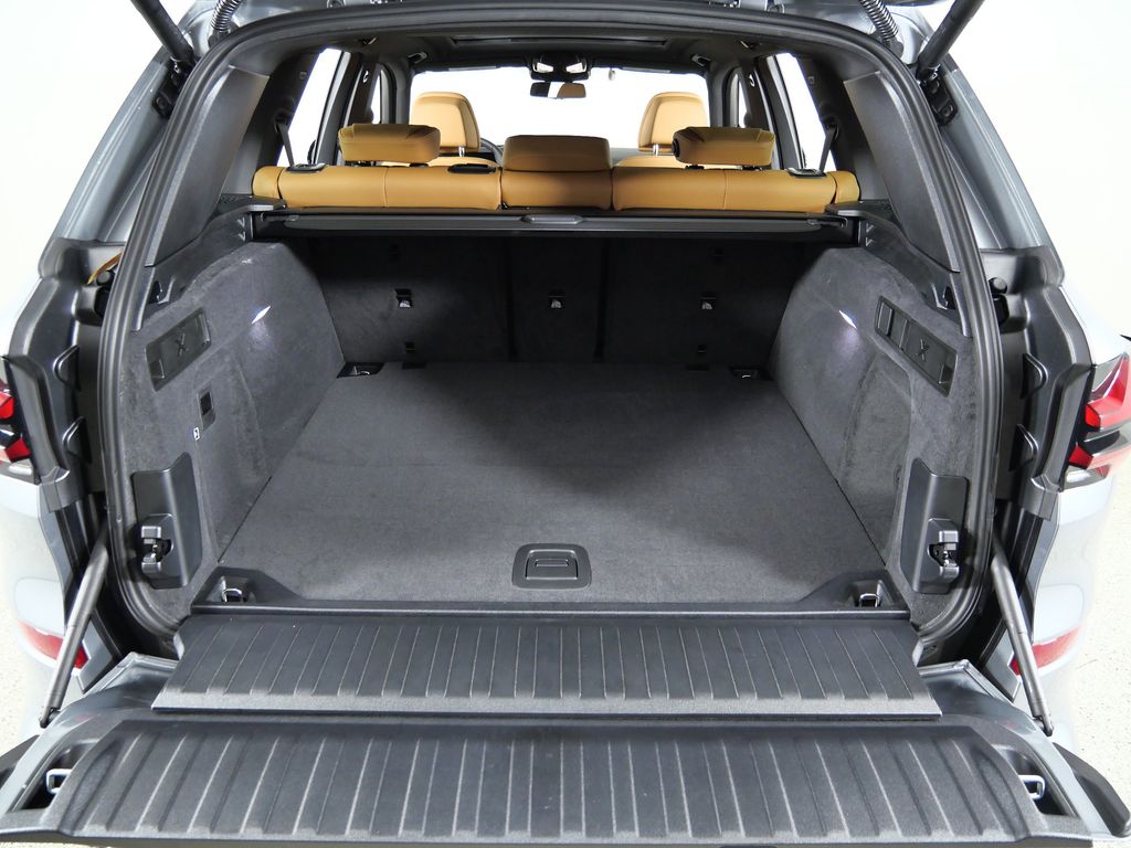 Thumbnail: 2026 BMW X5 - 28