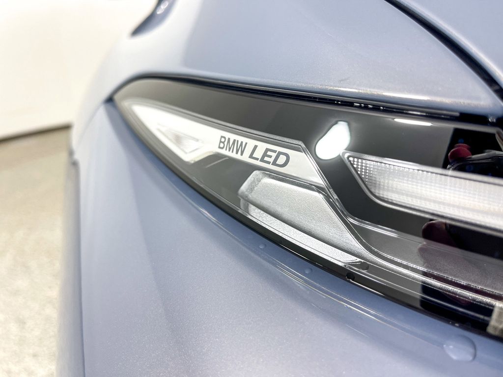 Thumbnail: 2025 BMW X7 - 9