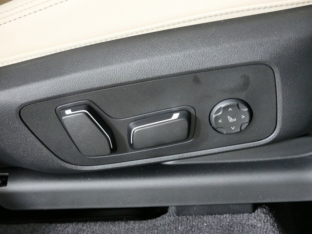 Thumbnail: 2024 BMW X3 - 23