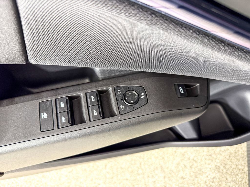 Thumbnail: 2025 BMW X3 - 34