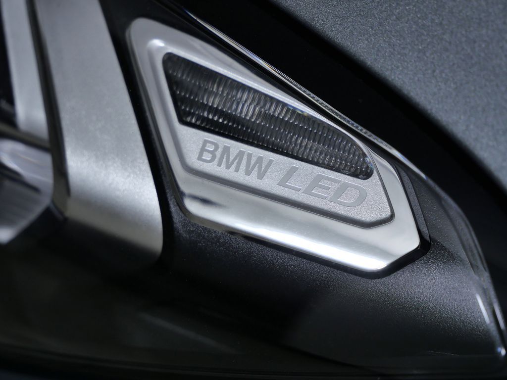 Thumbnail: 2026 BMW 3 Series - 4