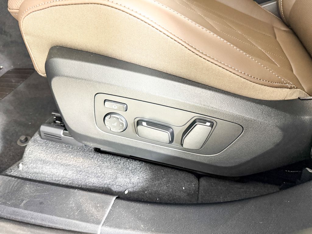 Thumbnail: 2025 BMW X3 - 32