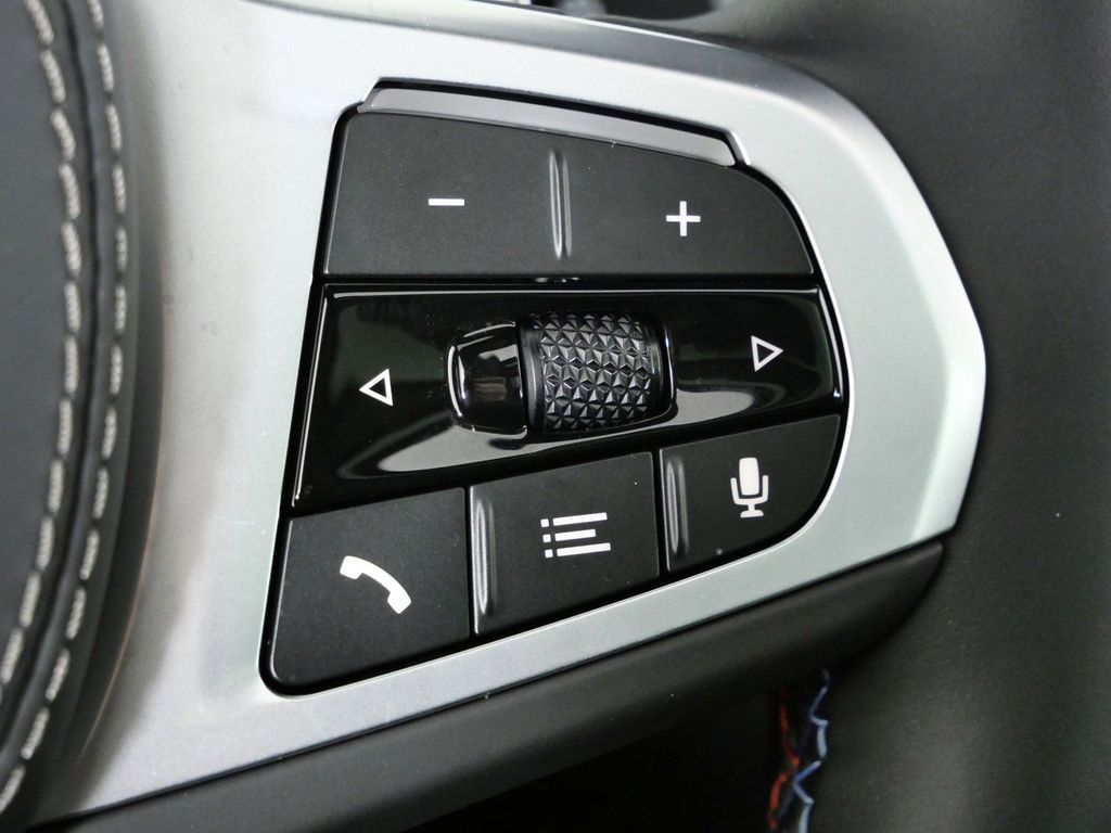 Thumbnail: 2026 BMW X5 - 42