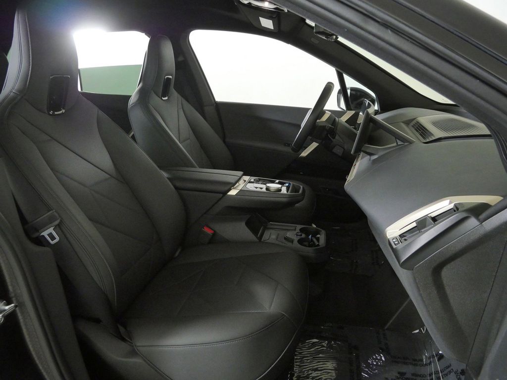 Thumbnail: 2023 BMW iX - 27