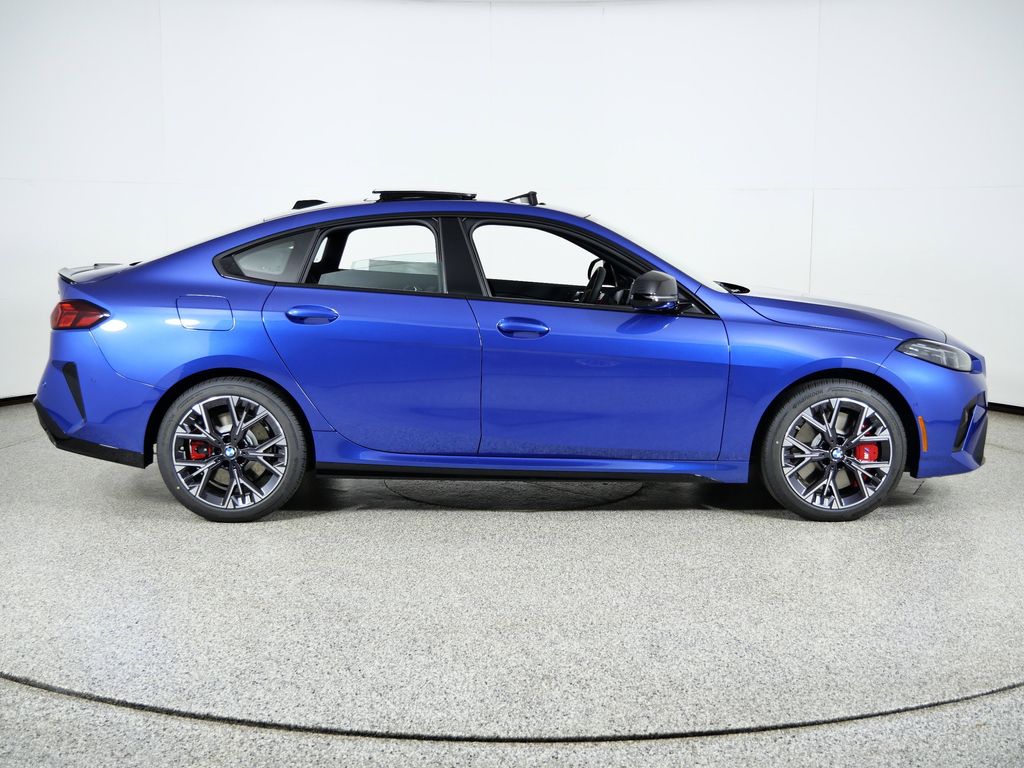 Thumbnail: 2026 BMW 2 Series - 8