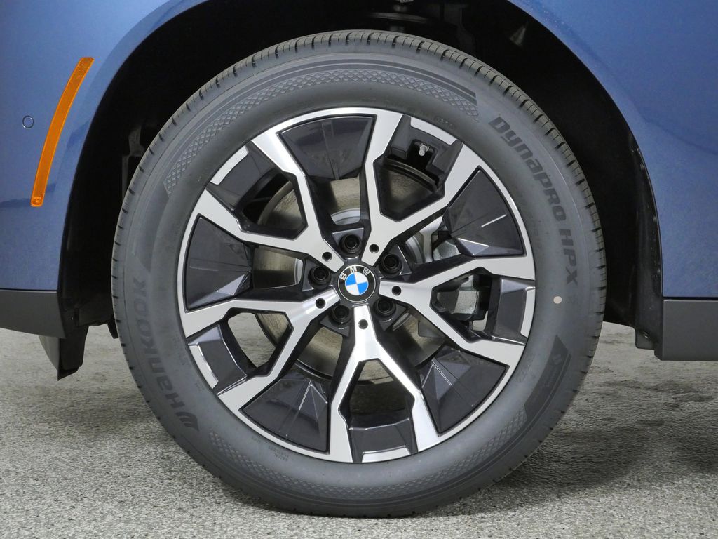 Thumbnail: 2026 BMW X3 - 16