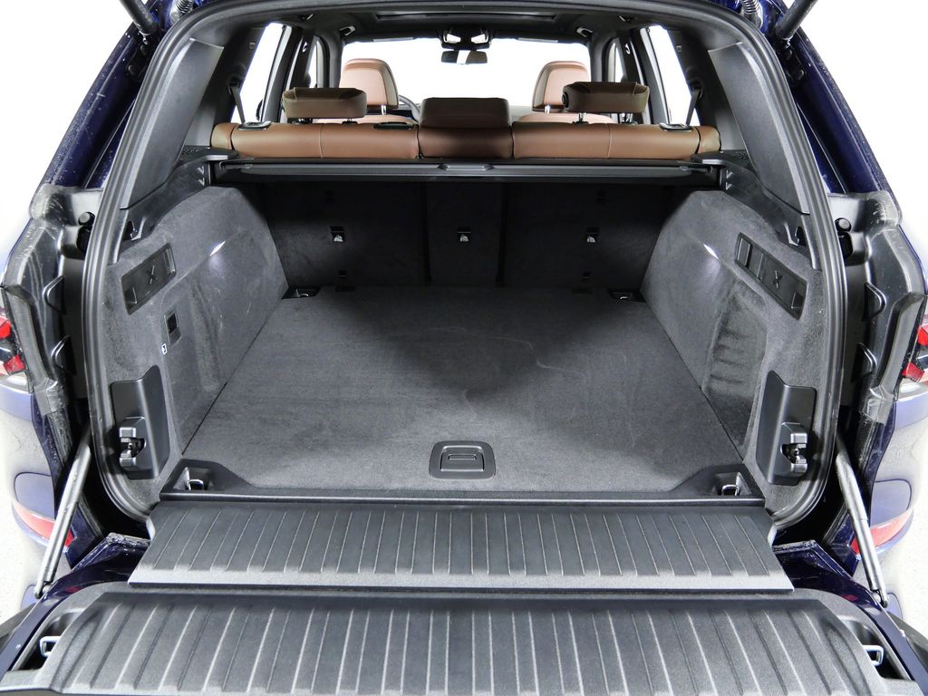 Thumbnail: 2026 BMW X5 - 28