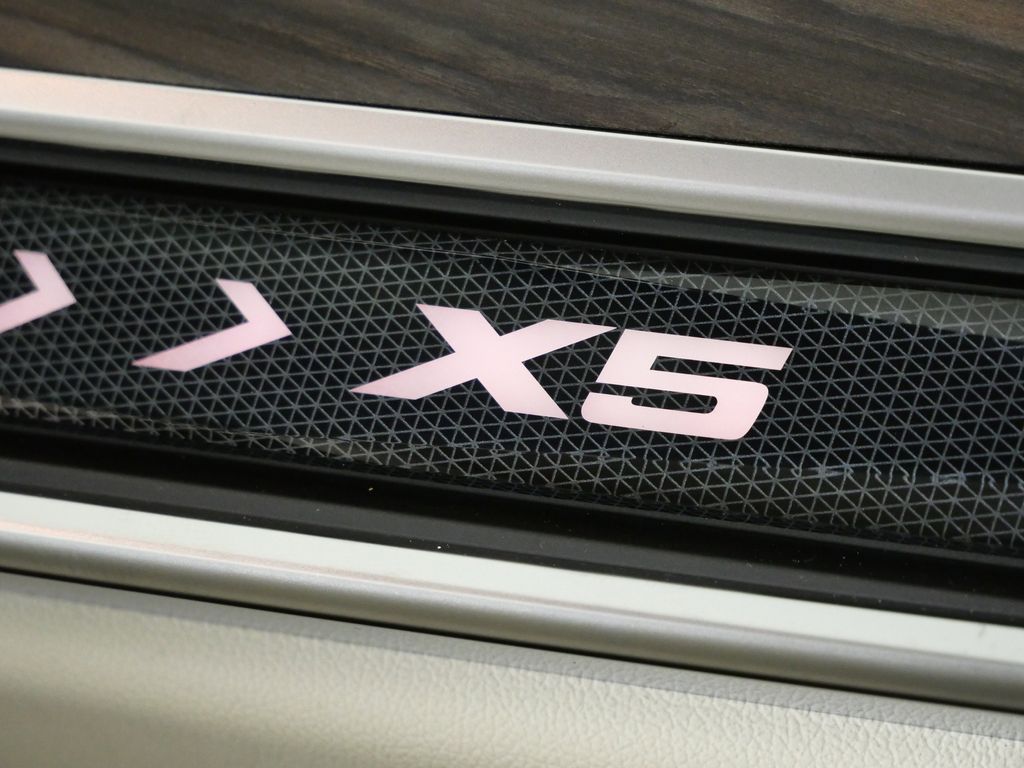 Thumbnail: 2026 BMW X5 - 24