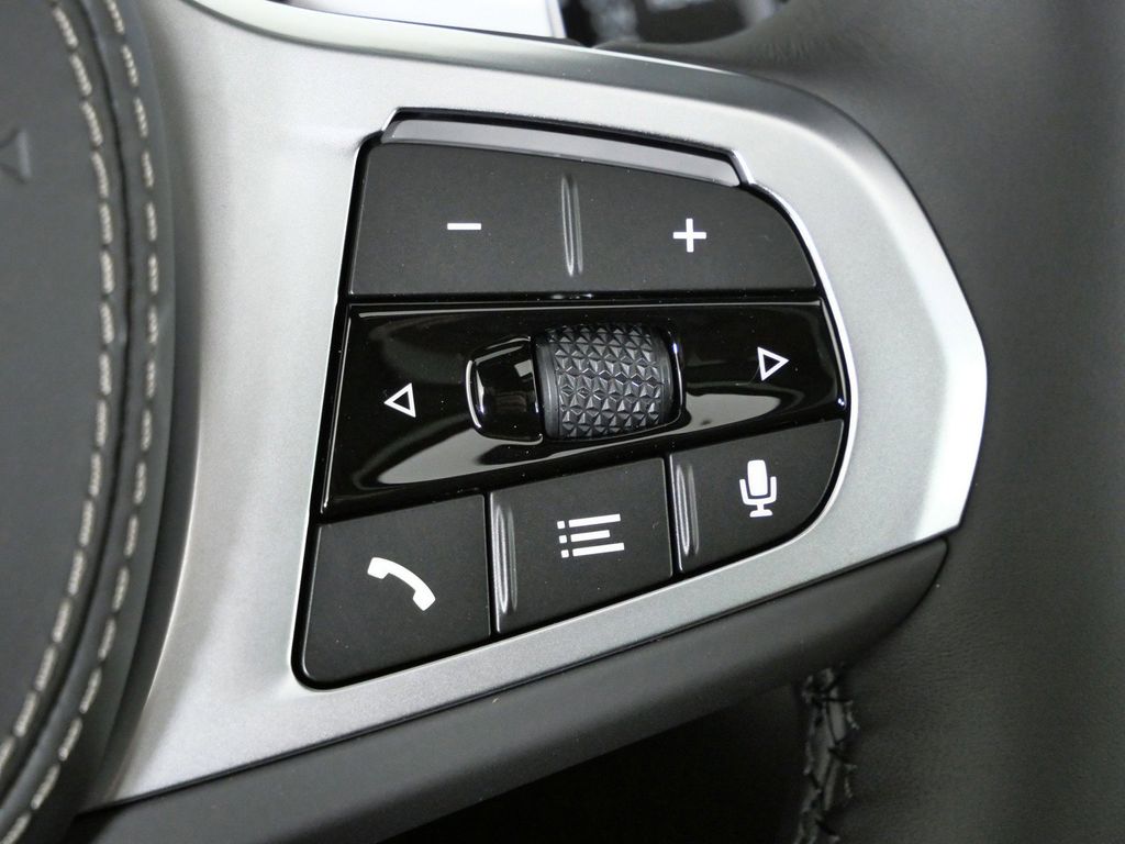 Thumbnail: 2026 BMW X5 - 42