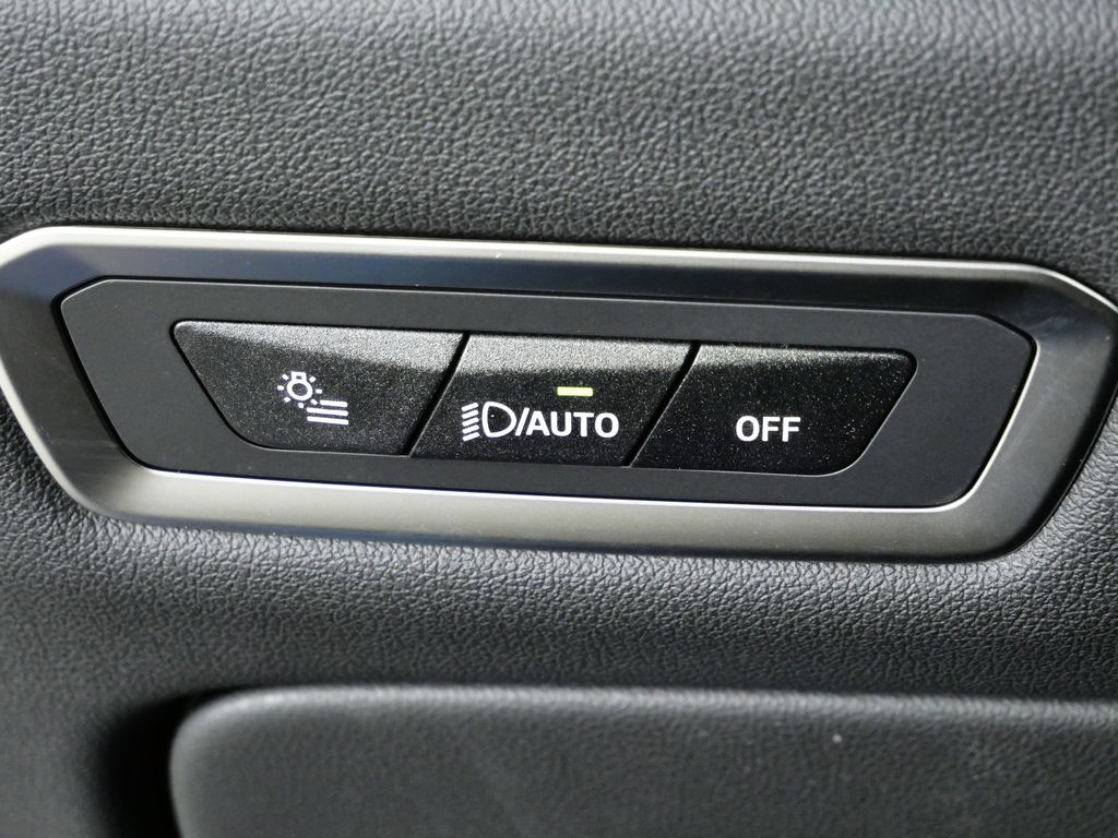 Thumbnail: 2026 BMW X7 - 41