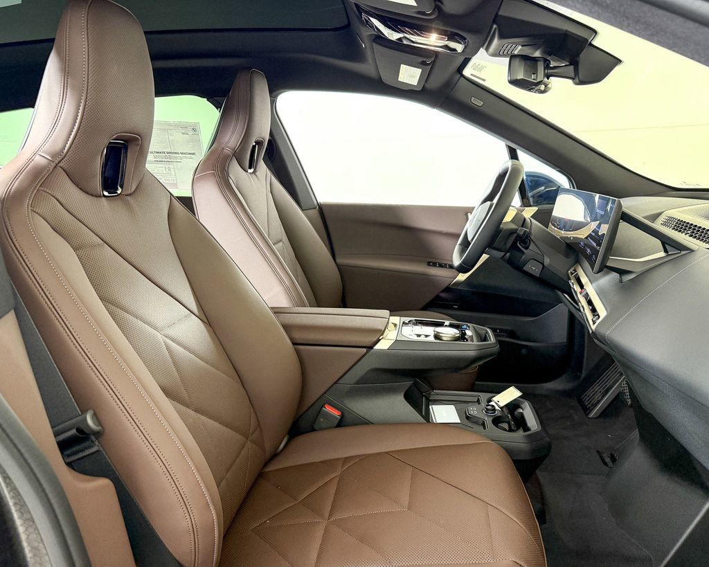 Thumbnail: 2025 BMW iX - 20