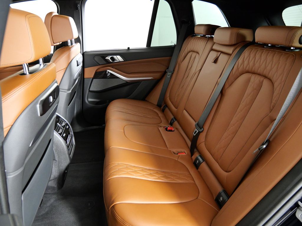 Thumbnail: 2025 BMW X5 - 38