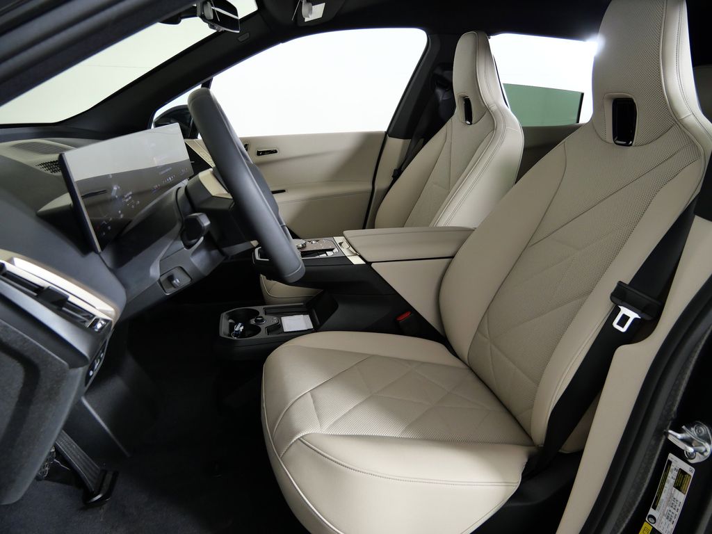 Thumbnail: 2026 BMW iX - 32