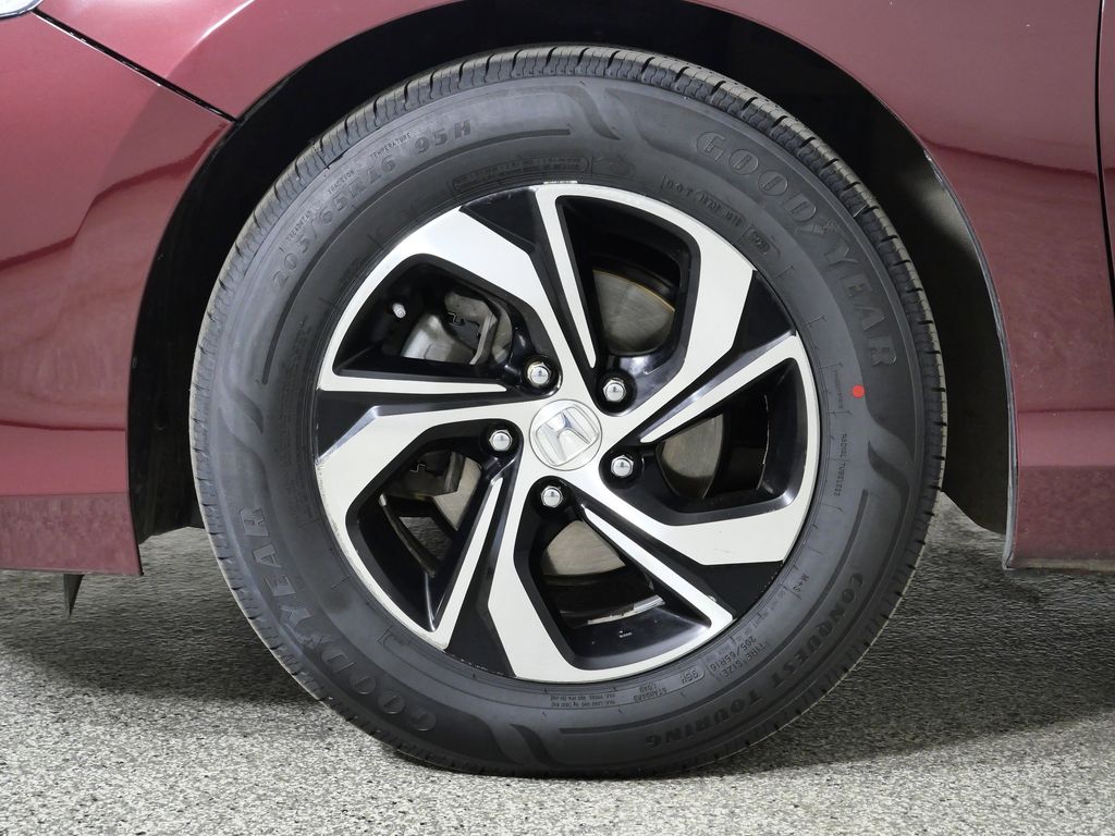 Thumbnail: 2016 Honda Accord - 17