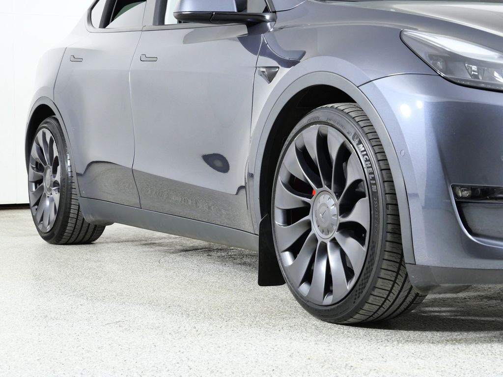 Thumbnail: 2022 Tesla Model Y - 7