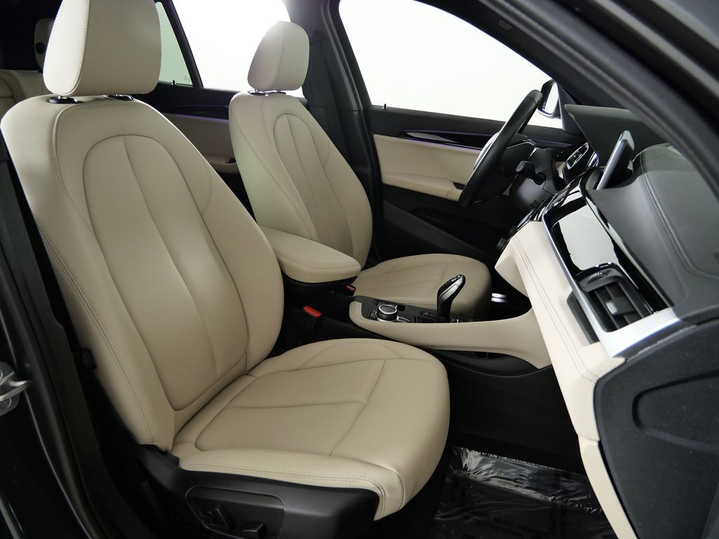 Thumbnail: 2022 BMW X1 - 22