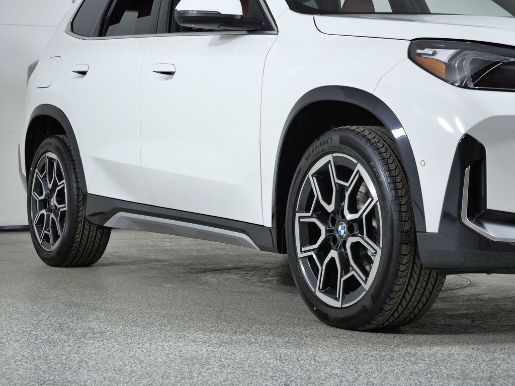 Thumbnail: 2026 BMW X1 - 6