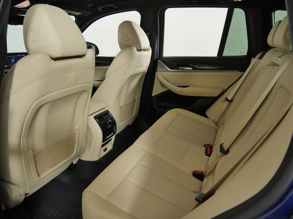 Thumbnail: 2022 BMW X3 - 31