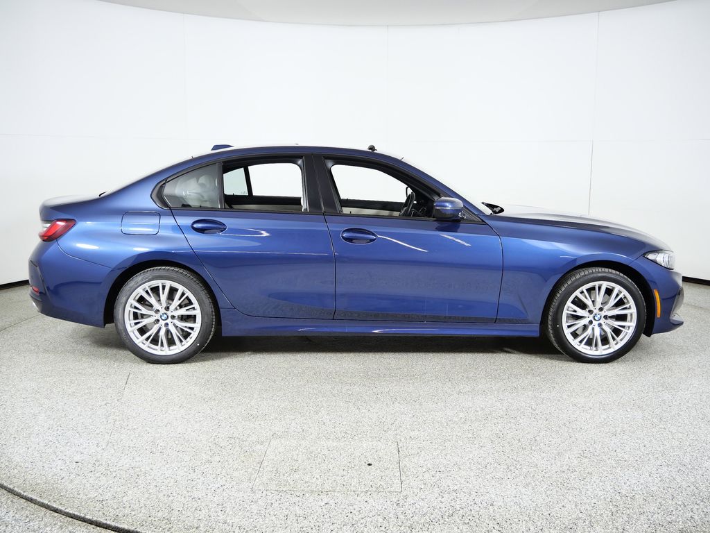Thumbnail: 2023 BMW 3 Series - 10