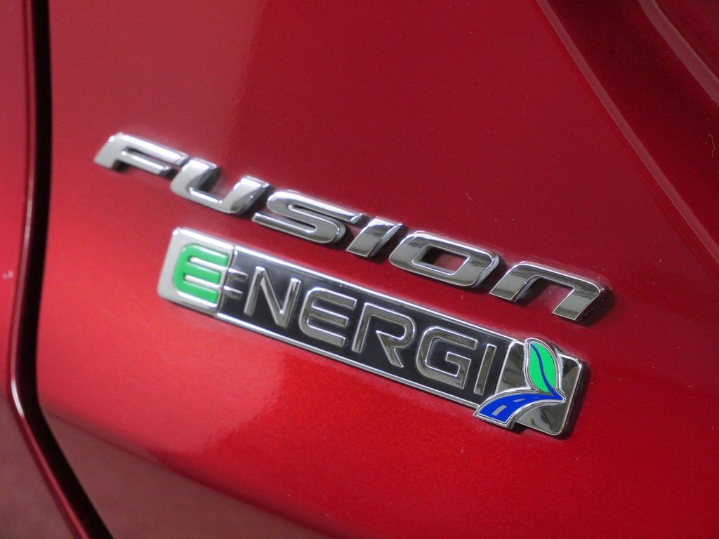 Thumbnail: 2013 Ford Fusion - 14