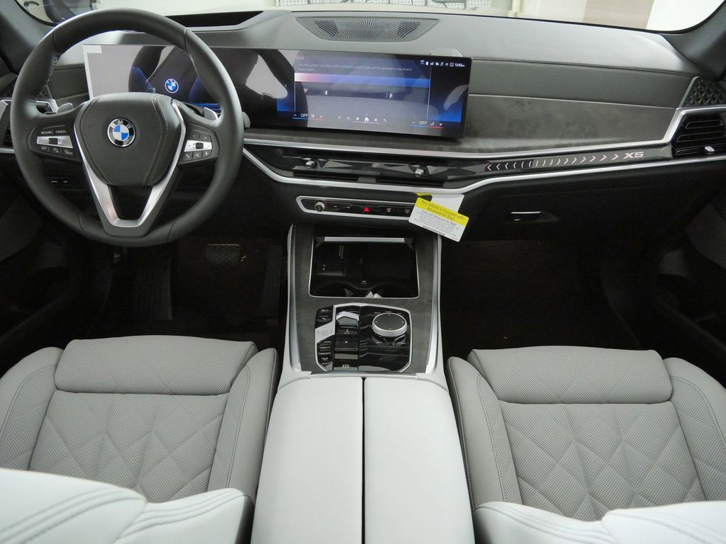 Thumbnail: 2026 BMW X5 - 5