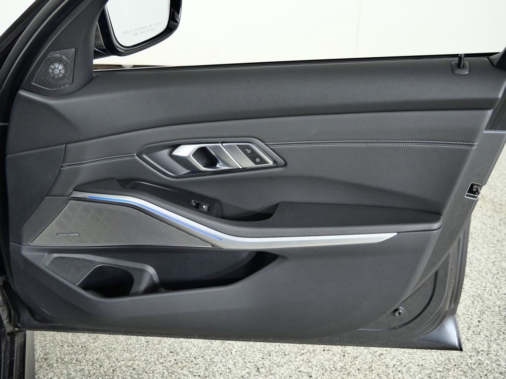 Thumbnail: 2020 BMW 3 Series - 20