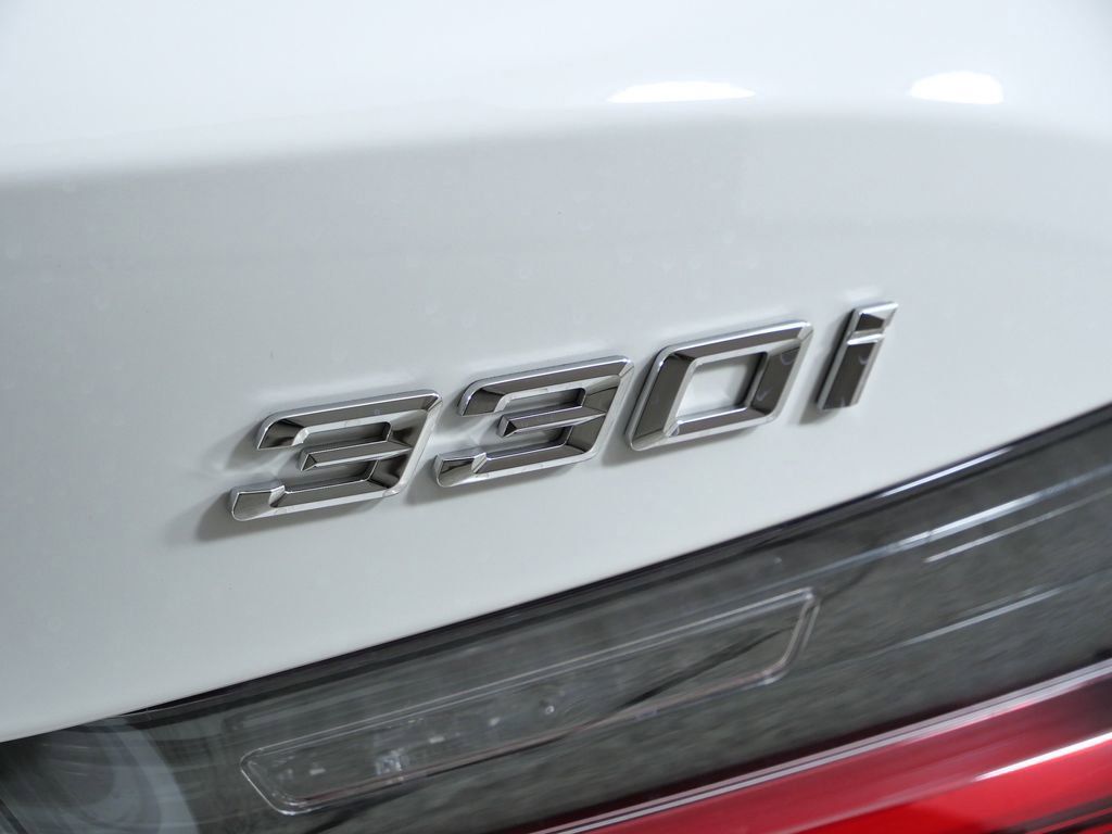 Thumbnail: 2026 BMW 3 Series - 14