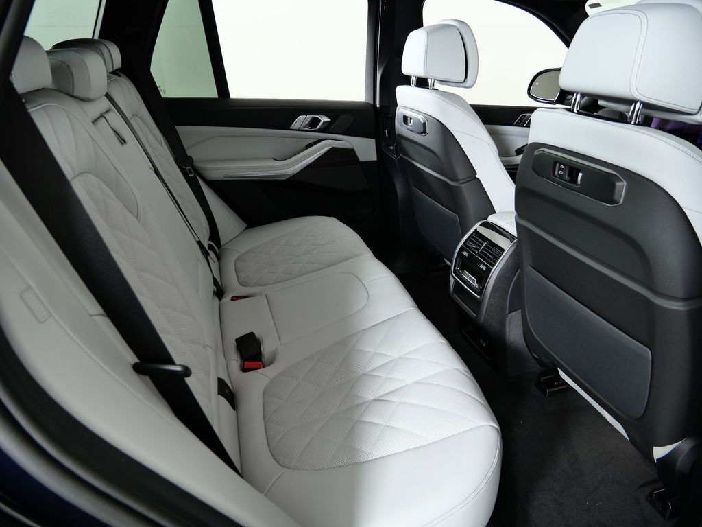 Thumbnail: 2026 BMW X5 - 26