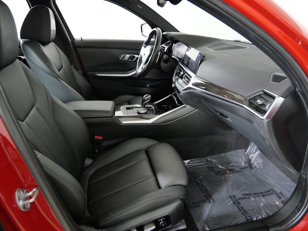 Thumbnail: 2019 BMW 3 Series - 21