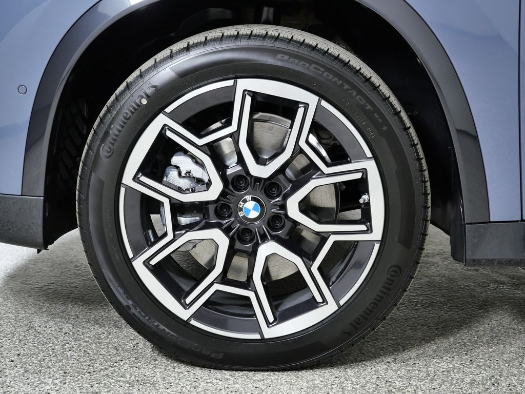 Thumbnail: 2026 BMW X1 - 17