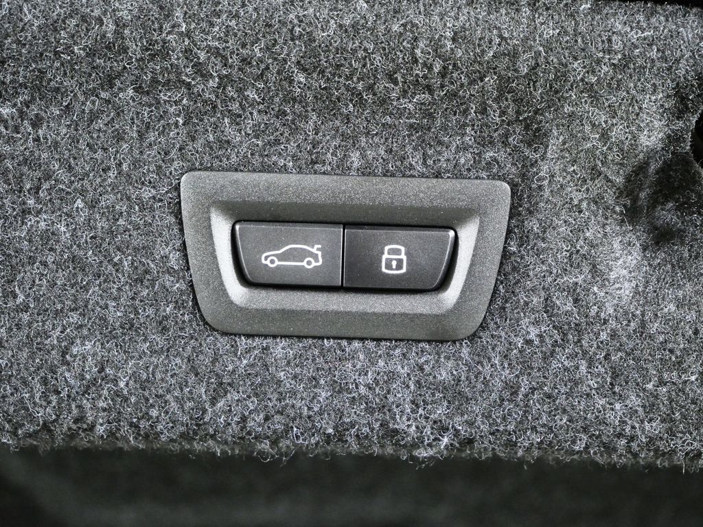 Thumbnail: 2026 BMW M4 - 26