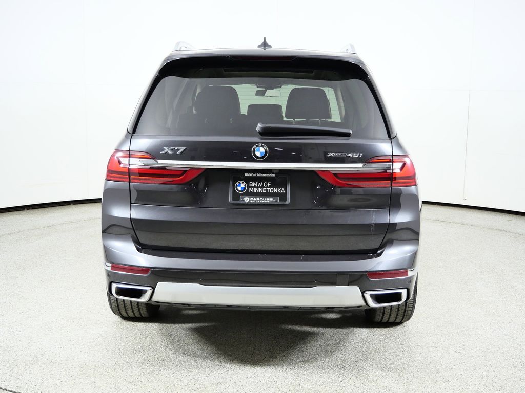 Thumbnail: 2021 BMW X7 - 11