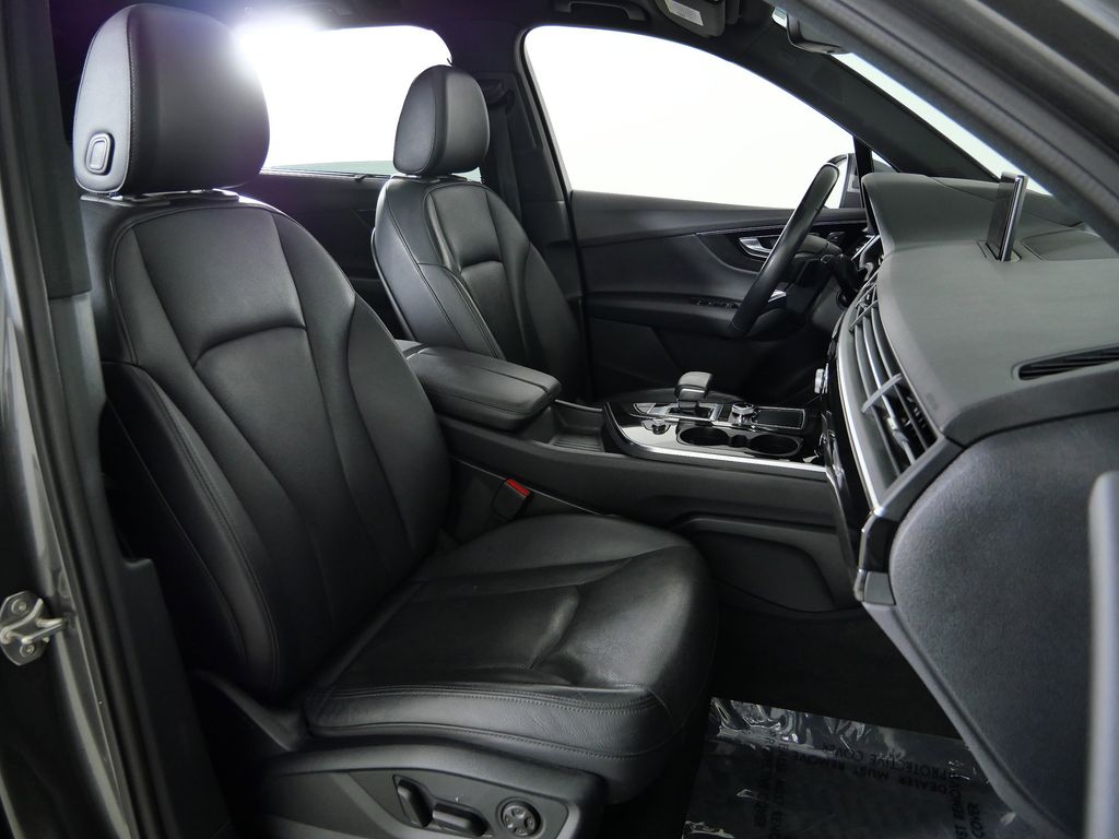 Thumbnail: 2019 Audi Q7 - 22