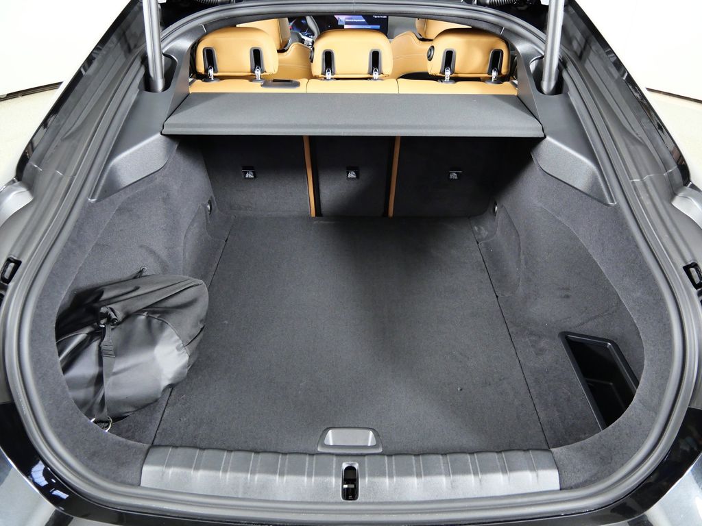 Thumbnail: 2026 BMW i4 - 27