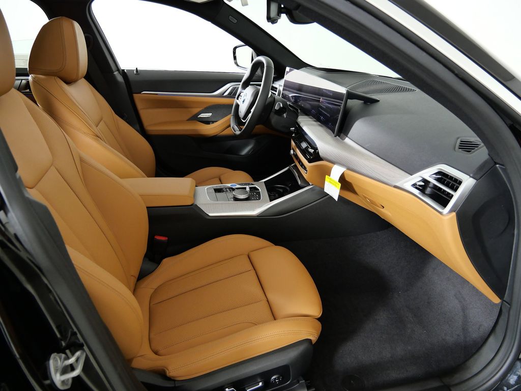 Thumbnail: 2026 BMW i4 - 20