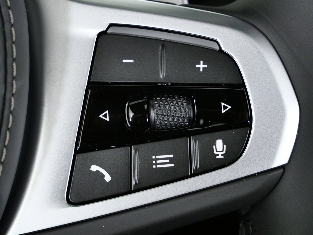 Thumbnail: 2026 BMW X7 - 42