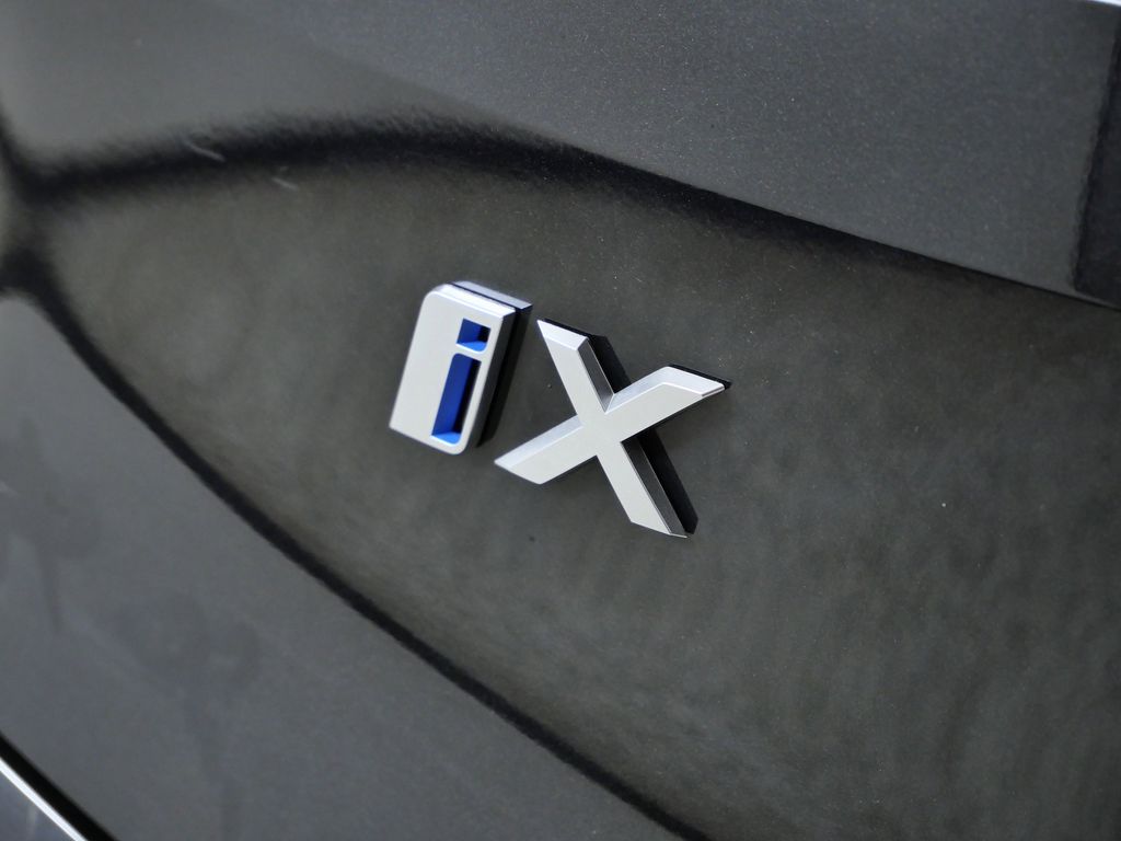 Thumbnail: 2025 BMW iX - 16