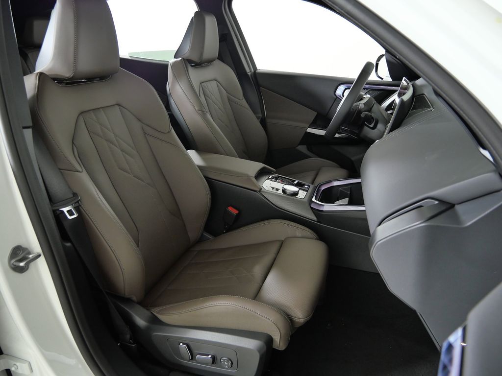 Thumbnail: 2026 BMW X3 - 22