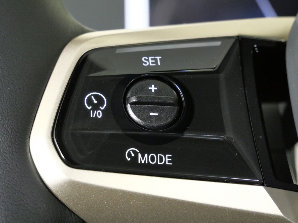 Thumbnail: 2026 BMW iX - 40