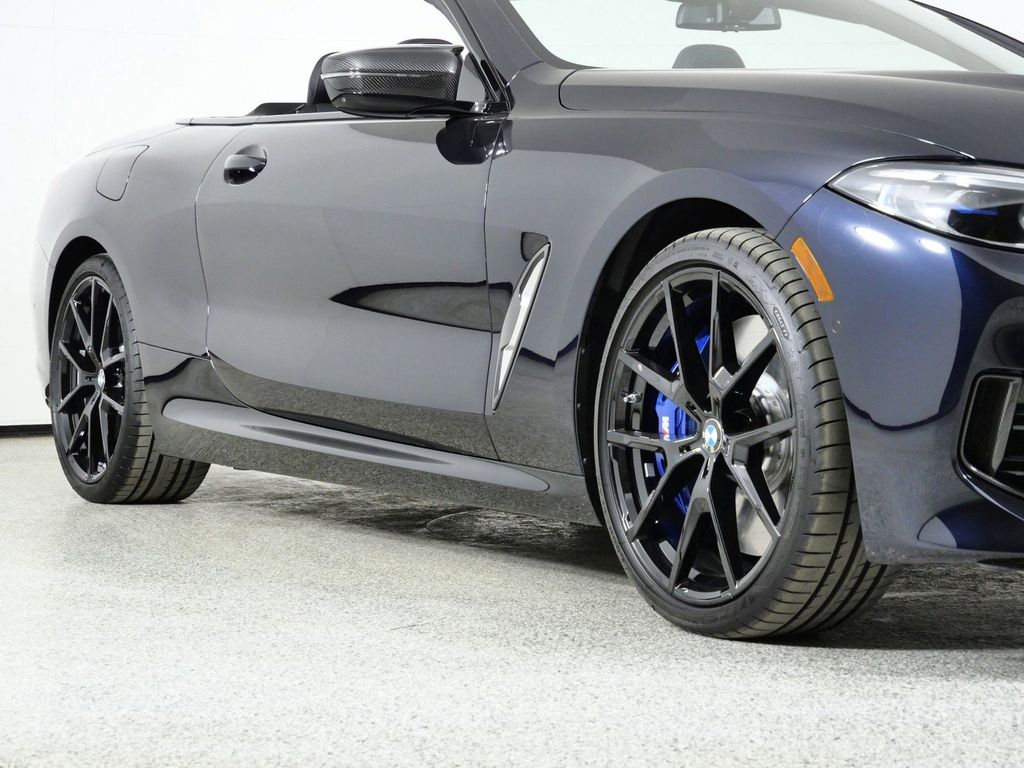 Thumbnail: 2025 BMW 8 Series - 8