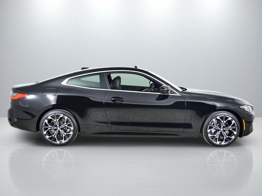 Thumbnail: 2025 BMW 4 Series - 8
